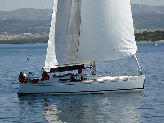 Bez posade Sail boat Grand Soleil 37 R Sportski Vuk - detalji