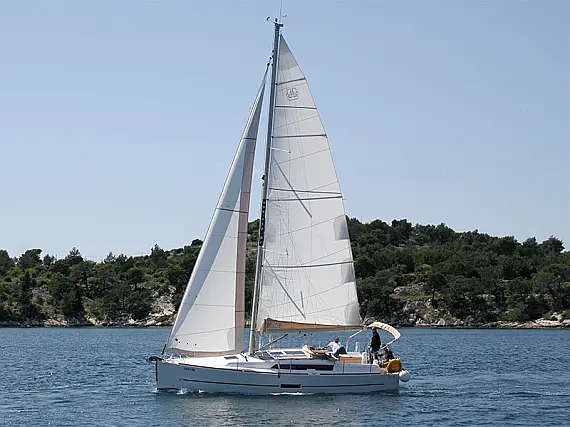 Bez posade Sail boat Dufour 350 GL Luka - detalji
