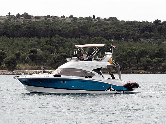 Bez posade Motor boat Beneteau Antares 36 Capricorn - detalji