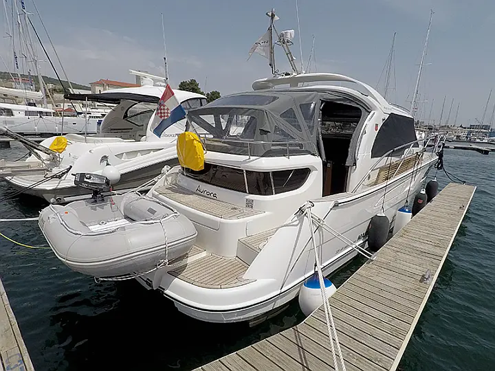 Marex 320 Aft Cabin Cruiser - Marex 320 ACC