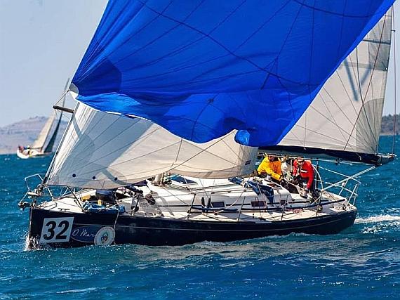 Bez posade Sail boat Grand Soleil 40 R Stribor - detalji