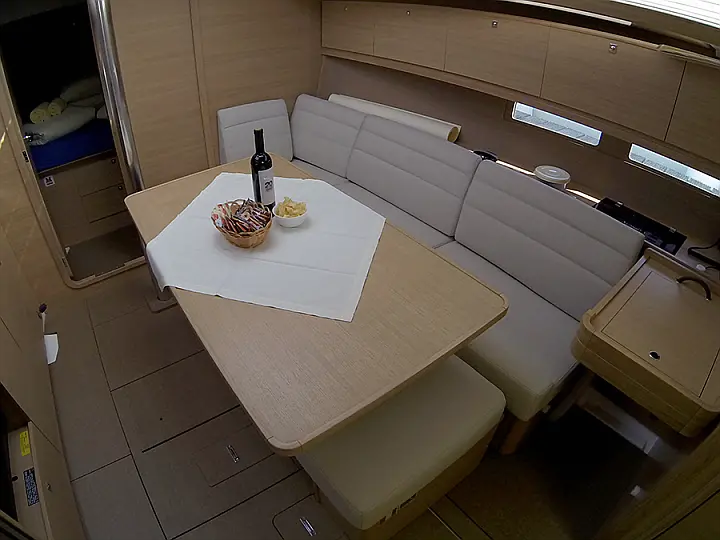 Dufour 382 GL - Dufour 382